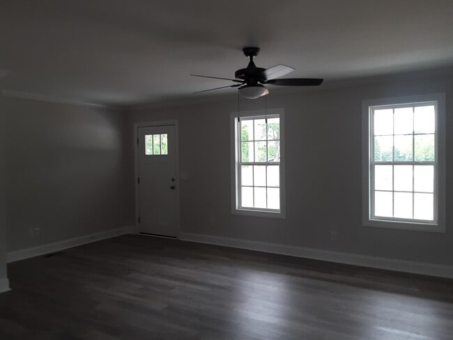 Building Photo - 128 Fiddlers Ct