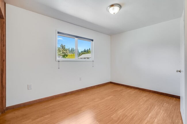 Building Photo - Beautiful 4 Bed, 2 Bath Rental Home in Hap...