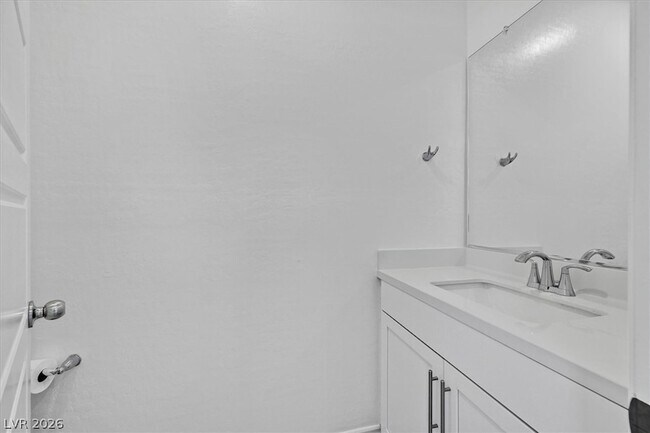 Building Photo - 303 Fletcher Fls St