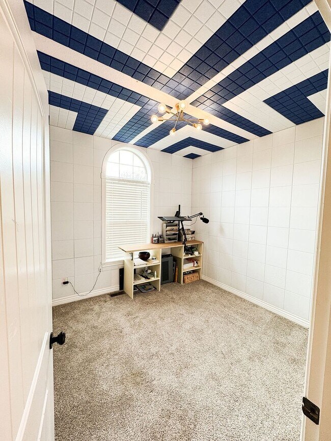 Building Photo - Beautiful Custom Home For Rent In Rexburg!