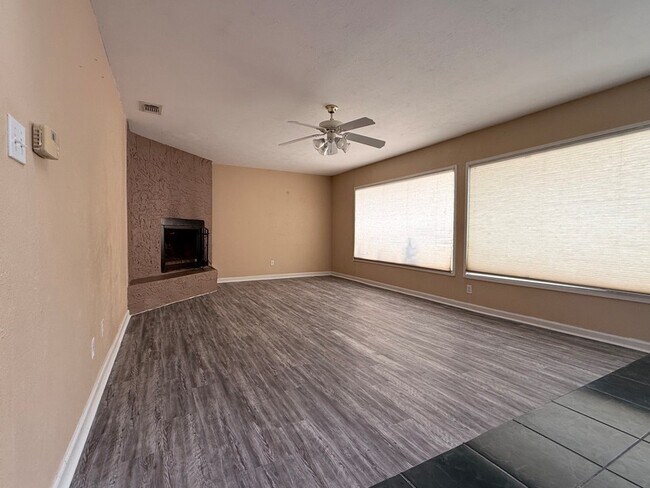 Building Photo - 2110 Lariat Trail