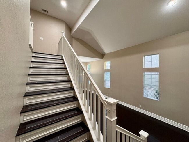 Building Photo - Beautiful 4 Bedroom Murrieta Home with Sol...