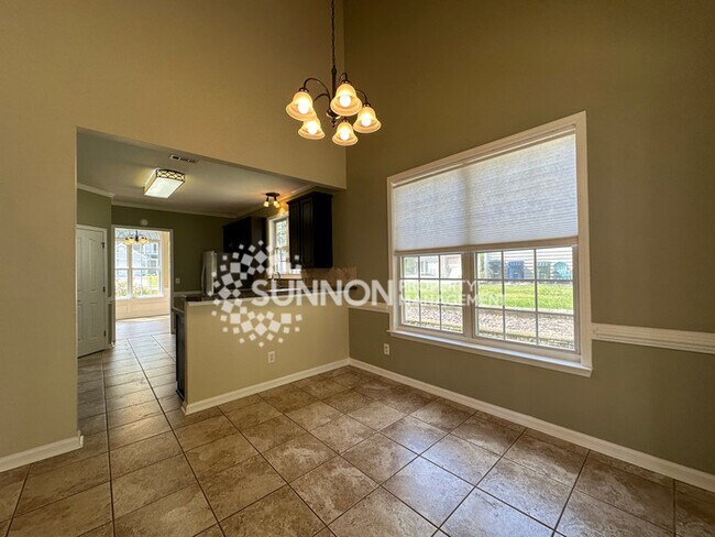 Building Photo - 4 Bedroom Home Near Birkdale Village