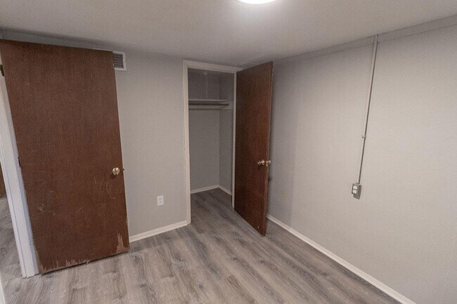 Building Photo - 2931 Northland Dr