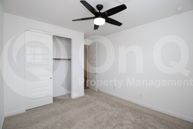 Building Photo - 23097 E Saddle Way