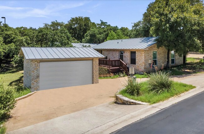 Building Photo - 317 Clayton Nolen Dr