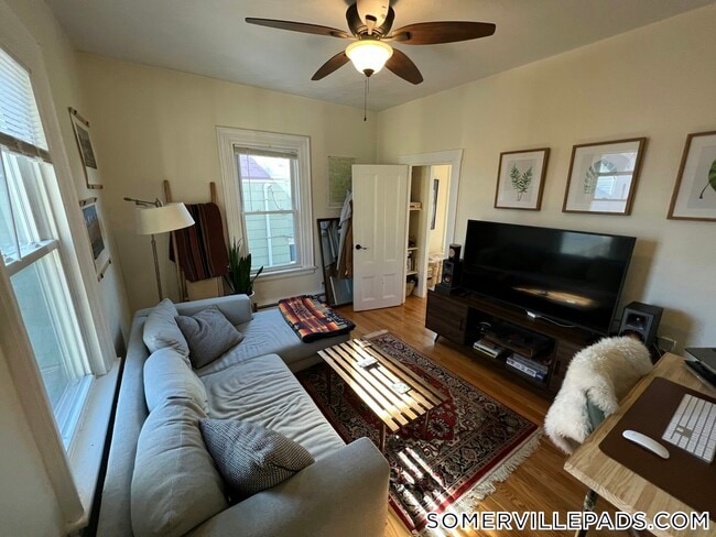 Building Photo - 12 Claremon St