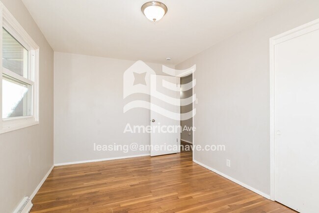 Building Photo - 9266 Ellison Dr