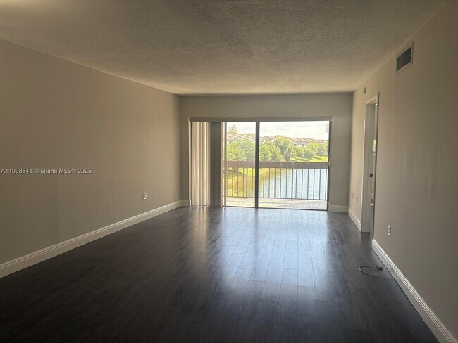 Primary Photo - 10288 NW 9th St Cir