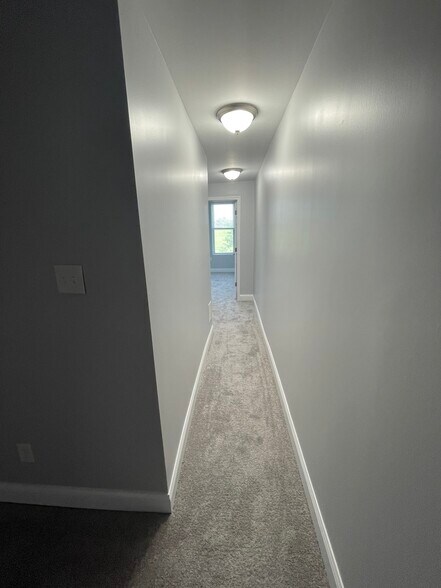 Hallway - 1116 Homewood Ave