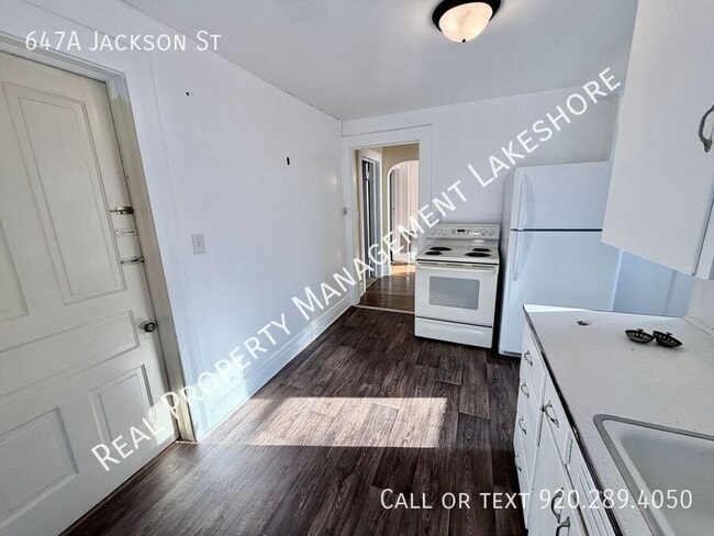 Building Photo - 647 Jackson St