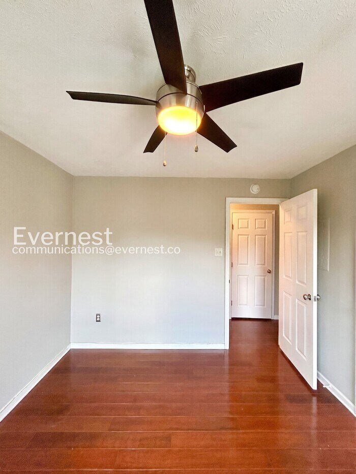 Building Photo - 9351 Kempton Manor Ct