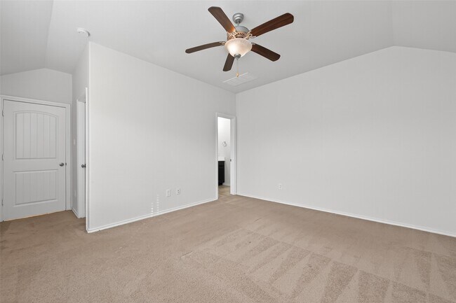 Building Photo - 23764 Via Maria Dr