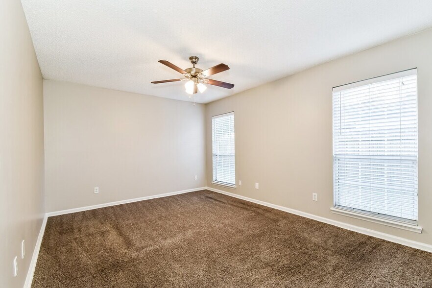 Building Photo - 1243 Windy Willows Dr