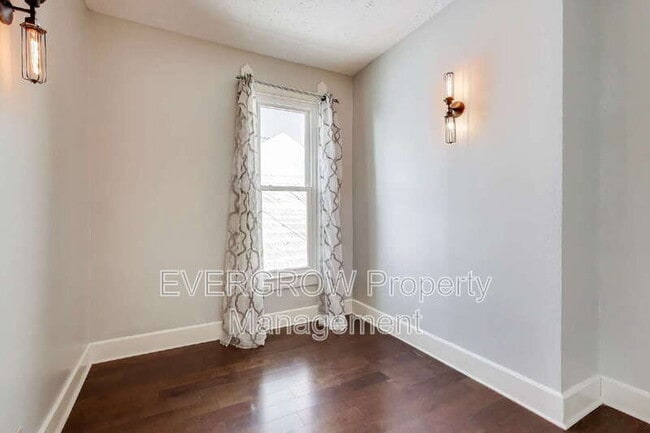 Building Photo - 1140 Hoyt Ave