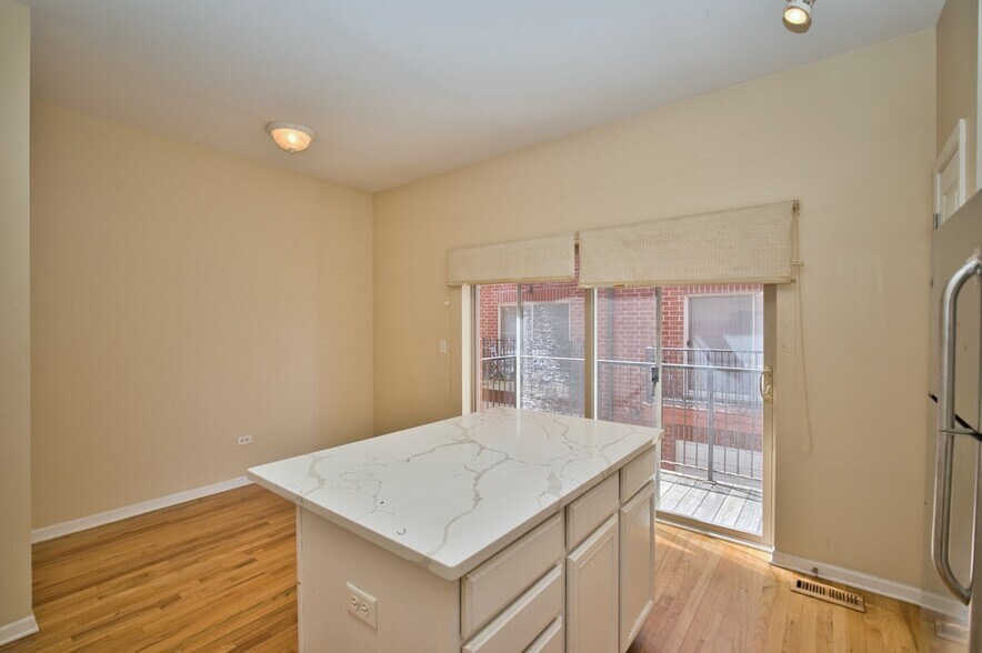 Building Photo - 353 E Eastgate Pl