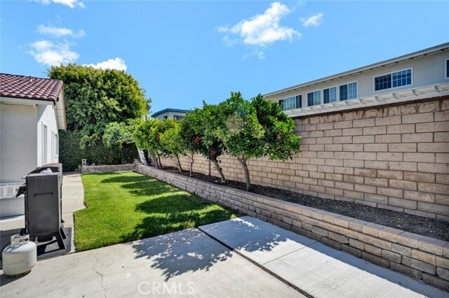 Building Photo - 15442 Eiffel Cir