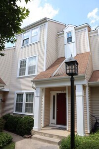 Building Photo - Gorgeous Updated Townhouse in the heart of...
