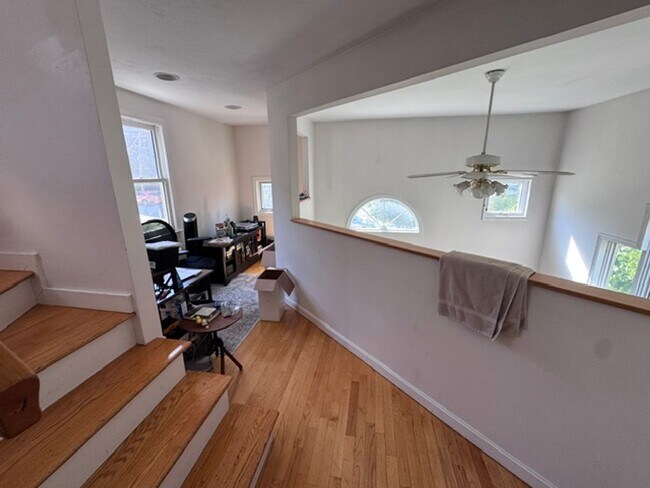 Building Photo - 250 Allston St