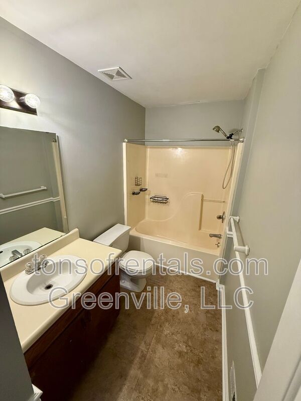Building Photo - 12b Camino Ln