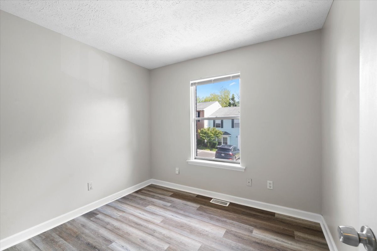 Building Photo - 175 Clover Valley Cir