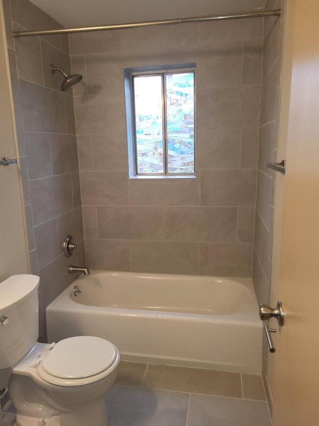 Building Photo - 20-32 Church St - 32-11