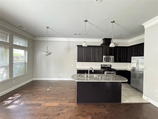 Building Photo - 2669 Sherwood Dr