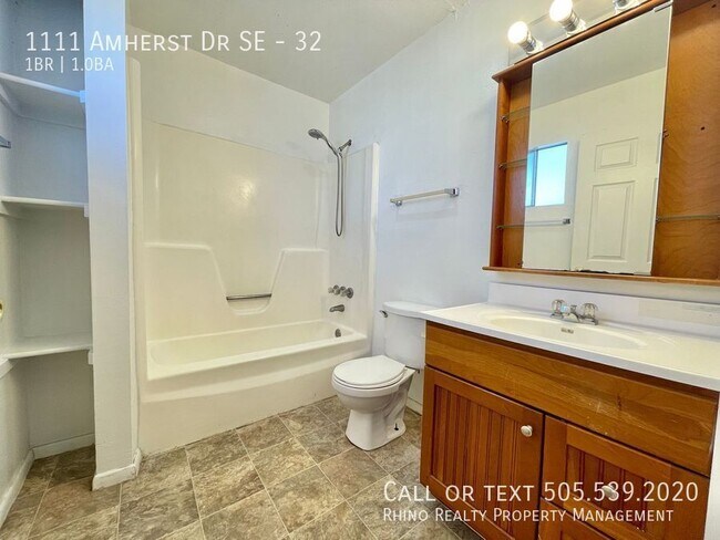 Building Photo - 1111 Amherst Dr SE