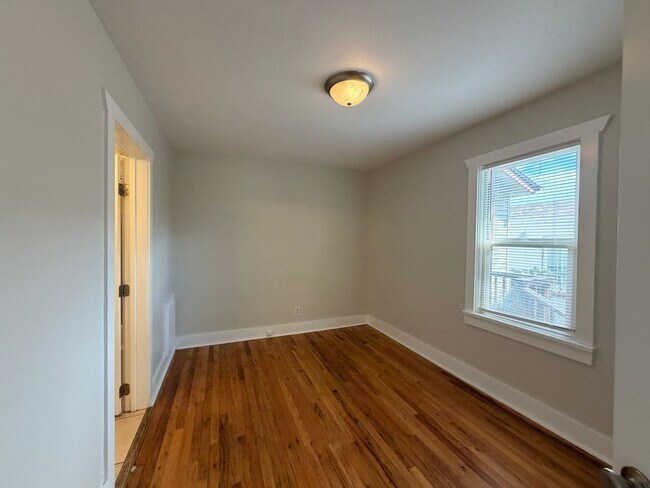 Building Photo - 1266 Osceola St