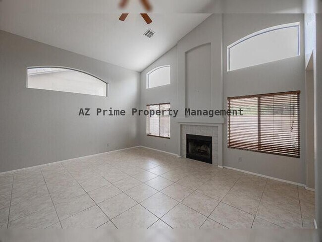 Building Photo - 7442 W Via Del Sol Dr