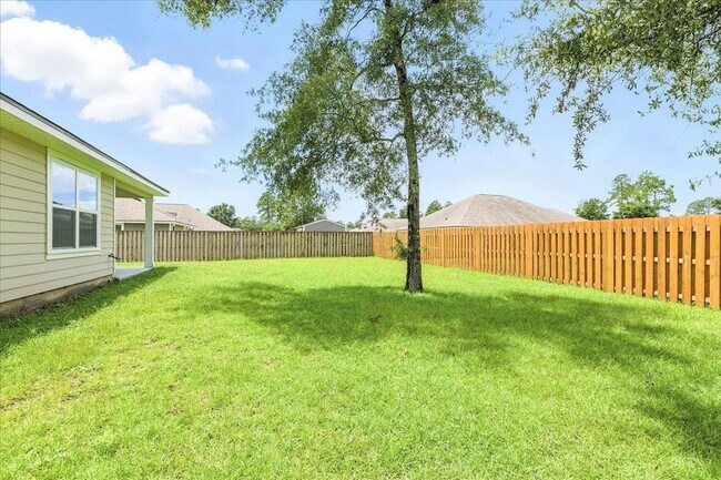 Building Photo - 18 E Sycamore Trl