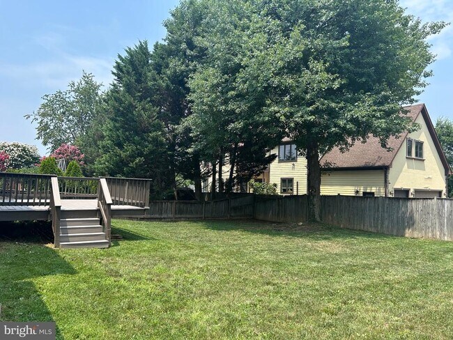 Building Photo - 8406 Woodford Ct