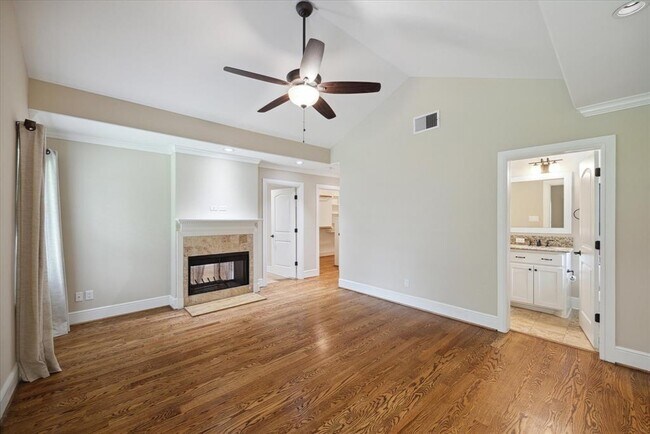 Building Photo - 3207 Aberdeen Way