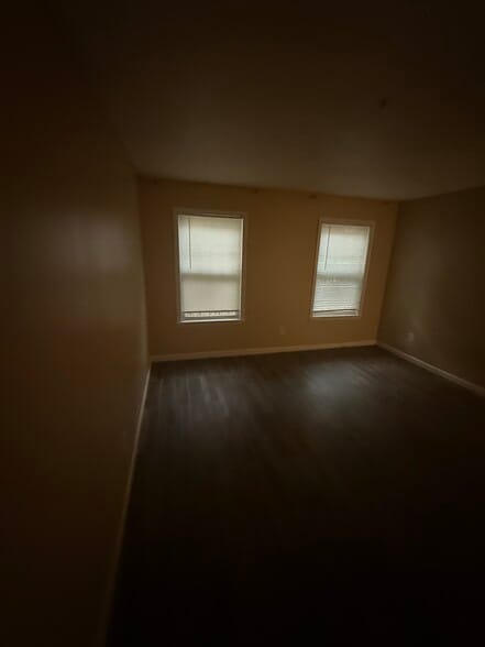 Second bedroom - 606 Ridge Creek Dr