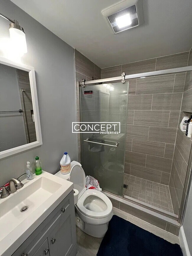 Building Photo - 91 Hillside St