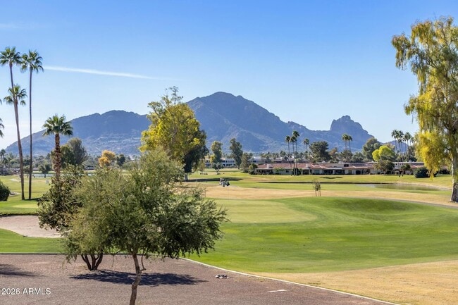 Building Photo - 7424 N Vía Camello Del Norte