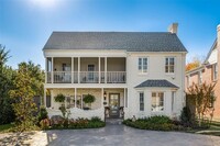 Building Photo - 3105 Mockingbird Ln