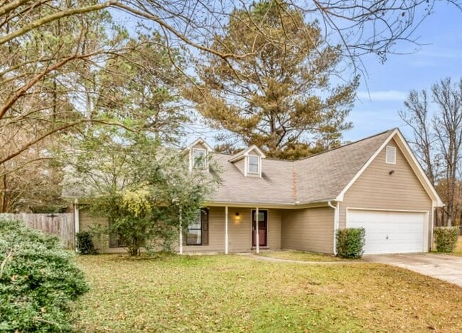 Building Photo - 125 N Chestnut Dr