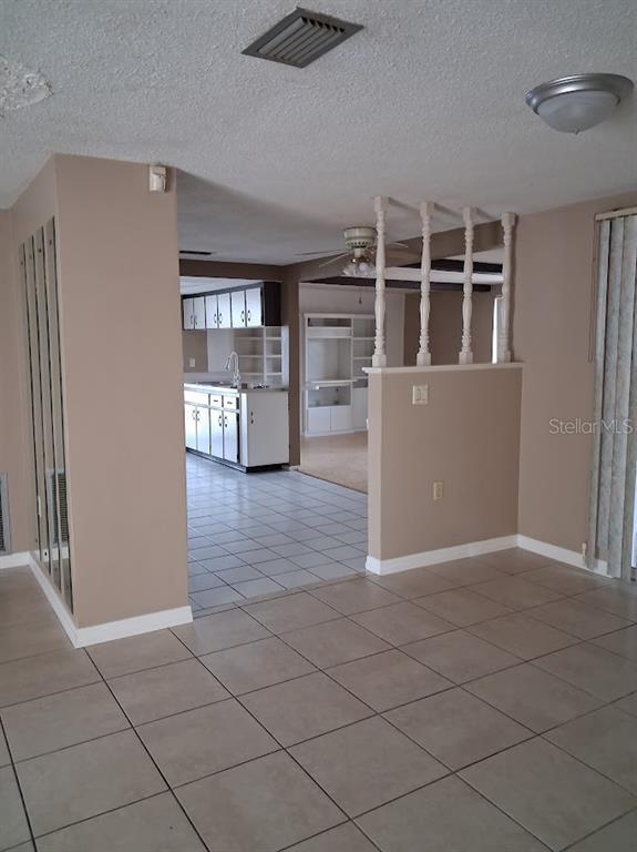 Building Photo - 6821 Mesa Verde St