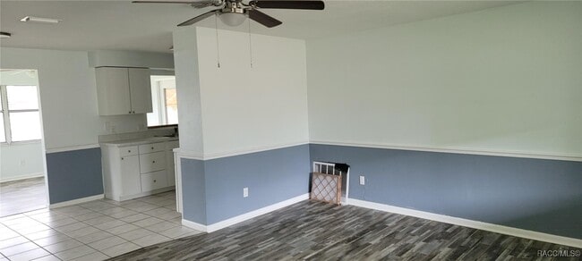 Building Photo - 234 W Valerian Pl