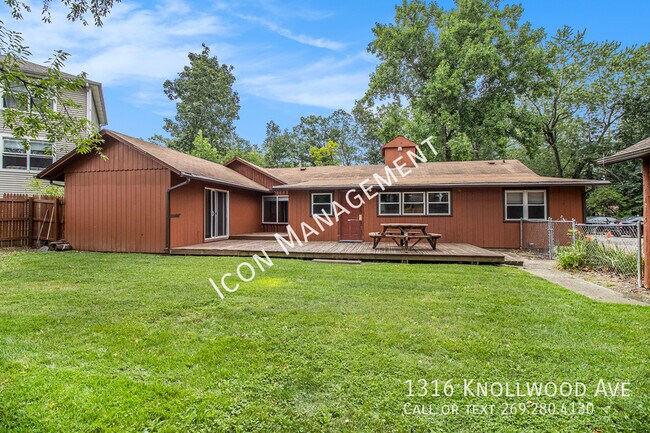 Building Photo - 1316 Knollwood Ave