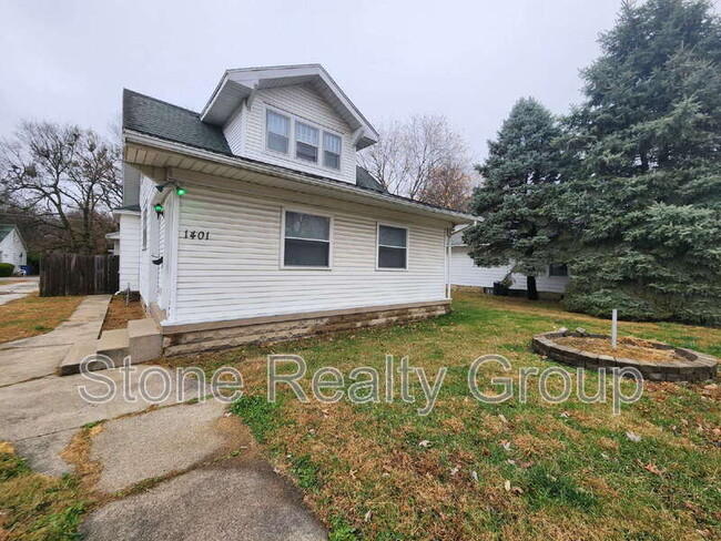 Building Photo - 1401 S 25th St