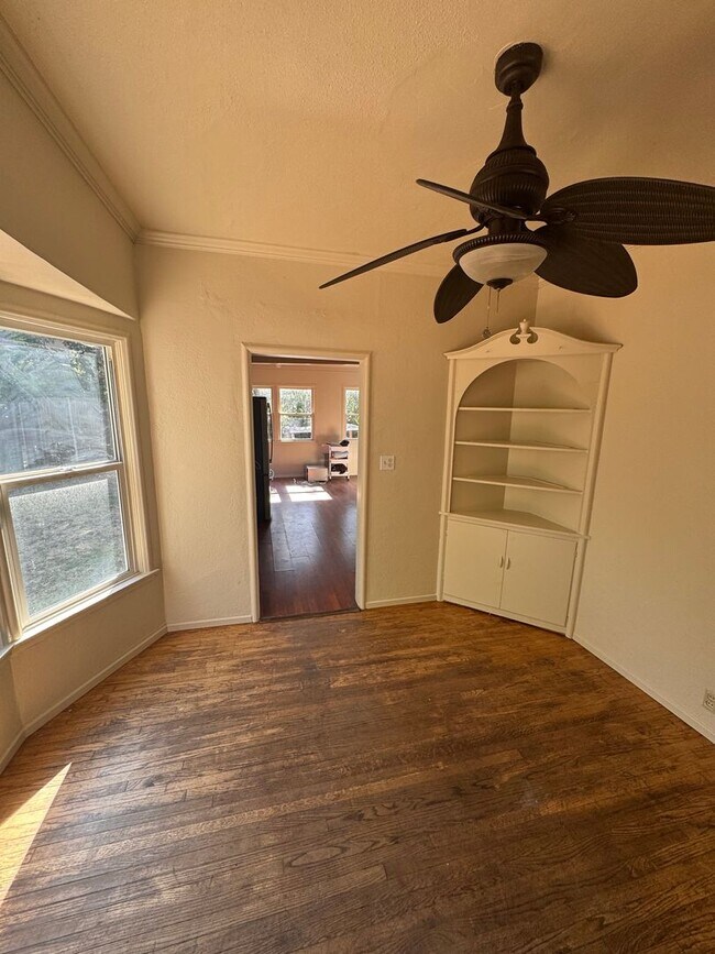 Building Photo - Spacious 5 Bed 2 Bath House near Cal Poly