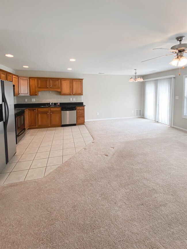 Building Photo - 2221 Reserve Ct