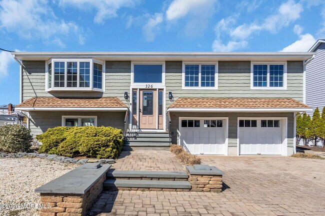 Building Photo - 326 Cutter Ln