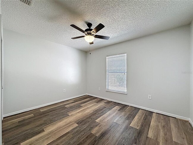 Building Photo - 413 Mulberry Ct