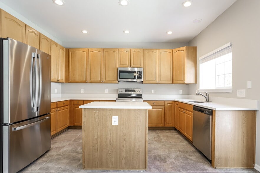 Building Photo - 9678 S Sun Meadow St