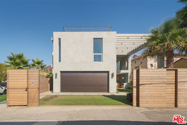 Building Photo - 2801 Sanborn Ave