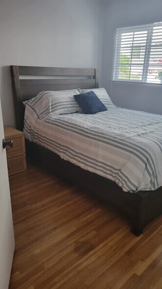 Building Photo - 1430 Manhattan Beach Blvd