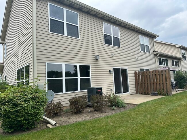 Building Photo - 1665 S Candlestick Way
